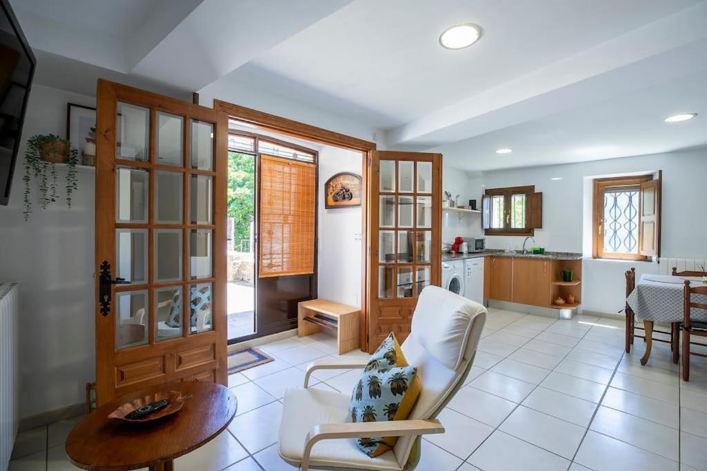 Casa Feli - Apartamento Con Jardin Privado En Los Pirineos カスティエジョ・デ・ハカ エクステリア 写真
